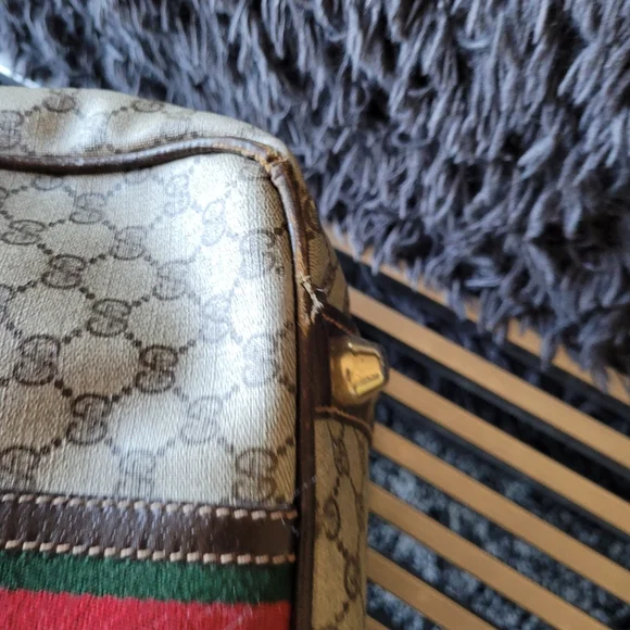 Vintage Gucci suitcase - Picture 6 of 6